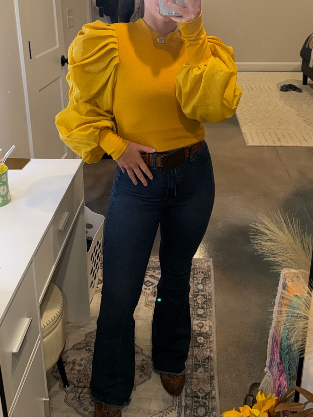 vestique Yellow Puff-Sleeve Sweater with Dramatic Sleeves